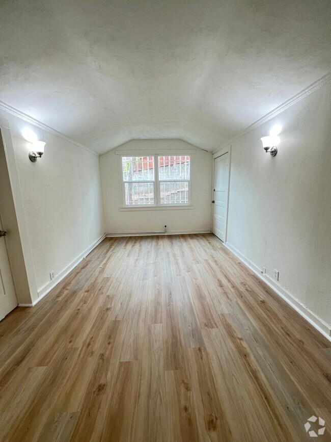 Building Photo - 932Edge Unit 932 1/4 Rental