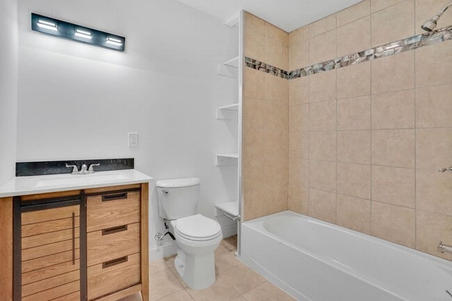 Building Photo - 296 Hancock St Unit 296 Hancock Street - 2R