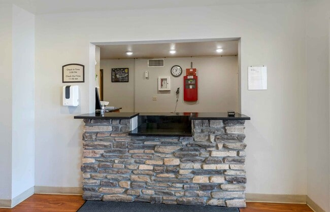 Furnished Studio-Denver - Airport