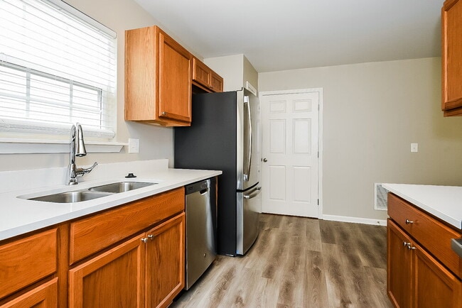 Photo - 313 Village Chase