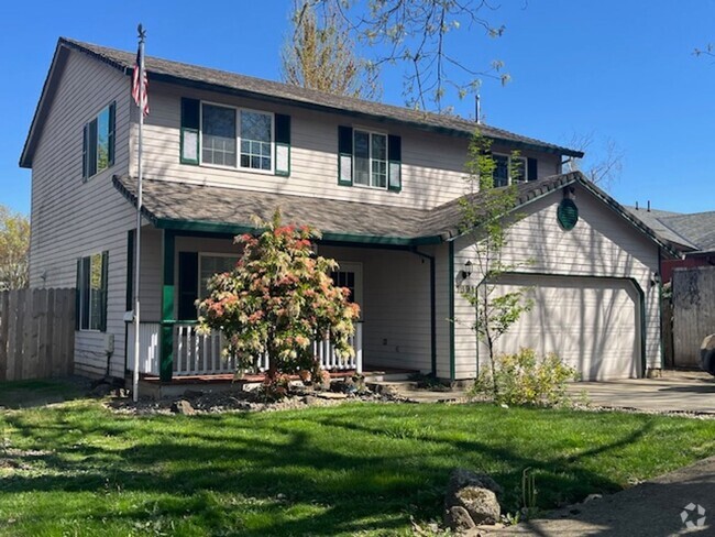 Building Photo - 4-bedroom 2.5 Bath McMinnville OR 97128 Rental