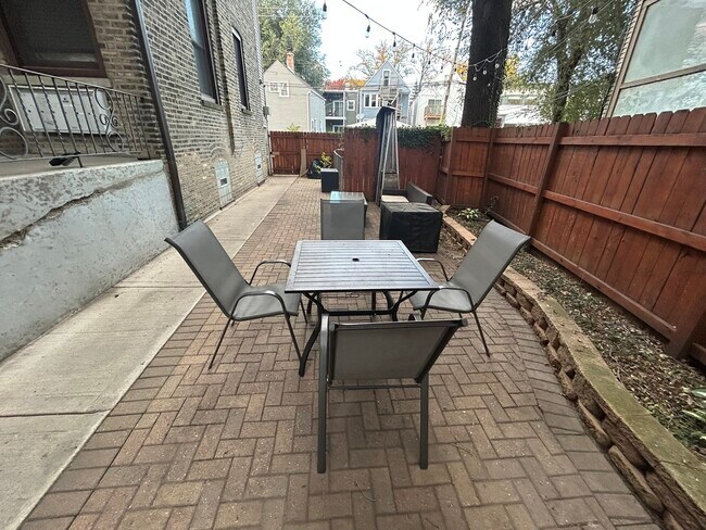 Photo - 1530 W Edgewater Ave