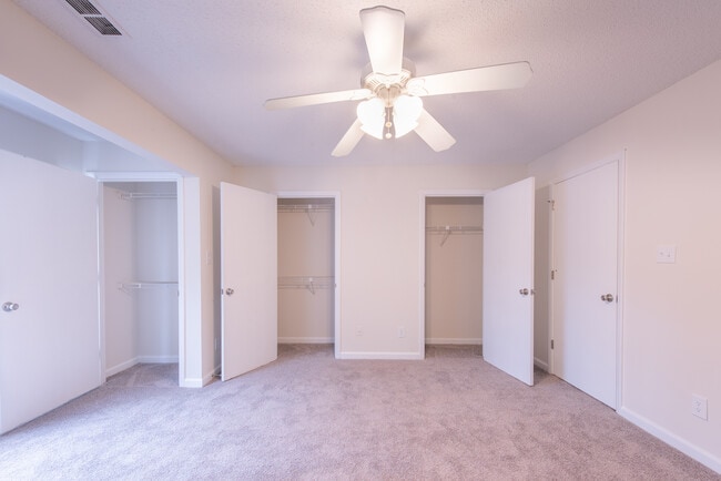 LaSalle Pointe Apartments