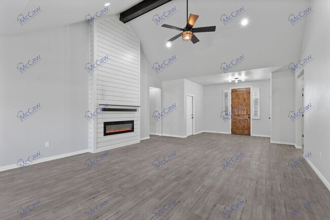 Photo - 2524 Creek Dr