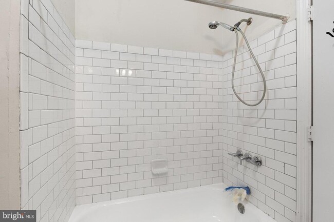 Photo - 240 W Girard Ave Unit 1