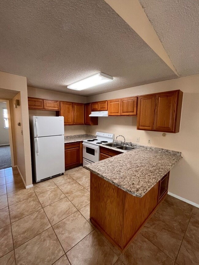 Photo - 1109 W 7th St Unit 1109-B W 7th (349)