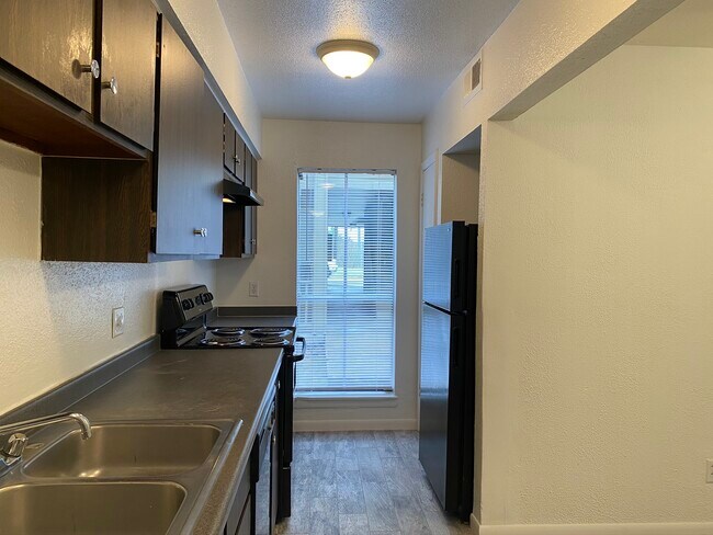 Photo - Pine Ridge Apartments