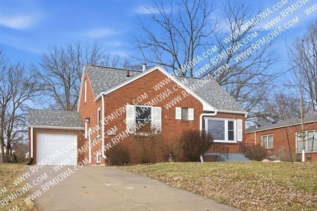 Photo - 1050 57th St