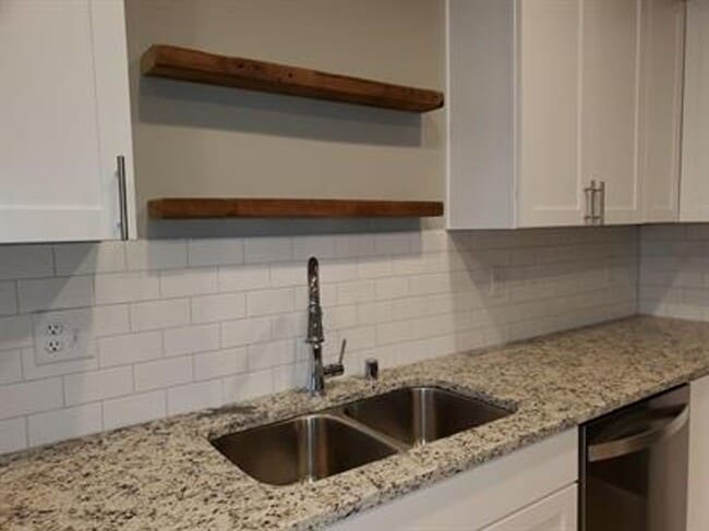 Photo - 3 Bedroom 2.5 Bath in Tumwater