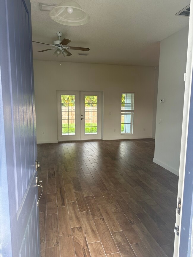 Photo - 1216 33rd Ave SW