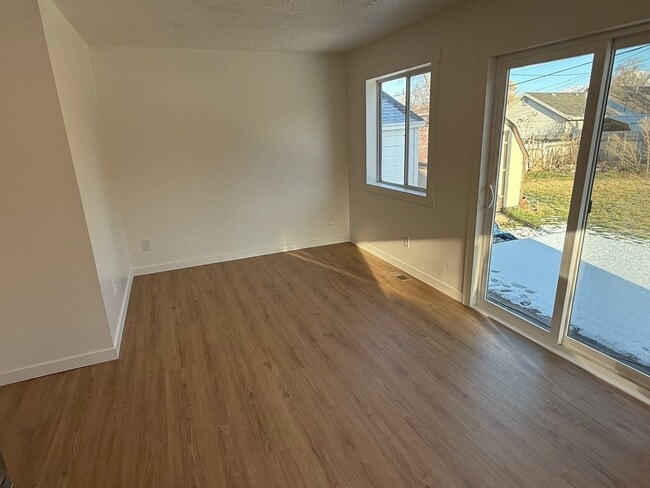 Photo - Beautifully remodeled apartment