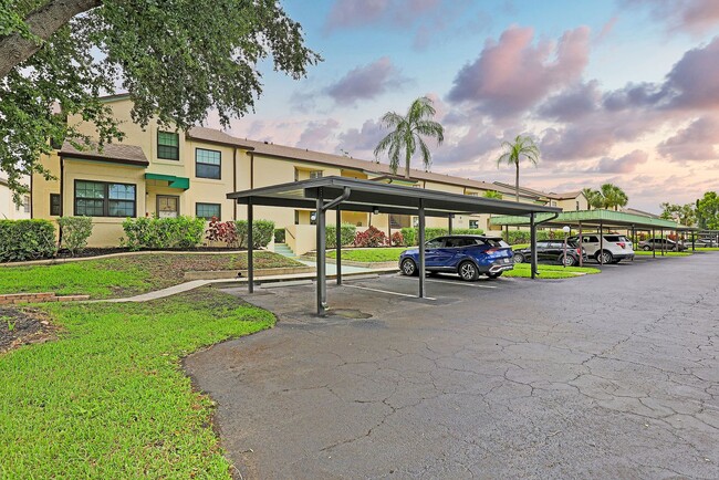 Building Photo - 17240 Terraverde Cir Unit 17240-2 Terraverde