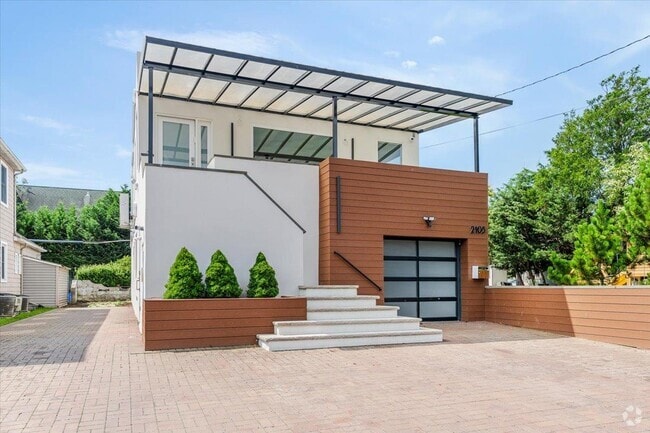 Building Photo - 2105 Bay Blvd Rental