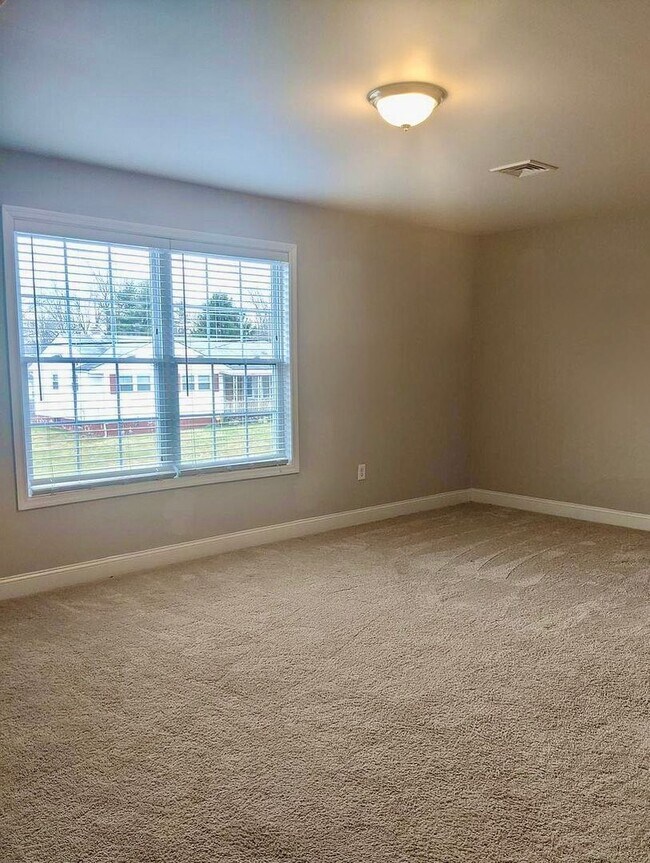 Photo - 254 Upland Ave