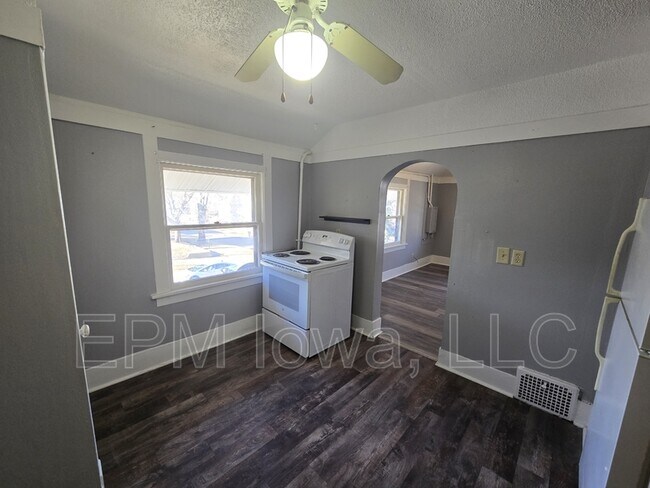 Photo - 1001 1/2 Randolph St