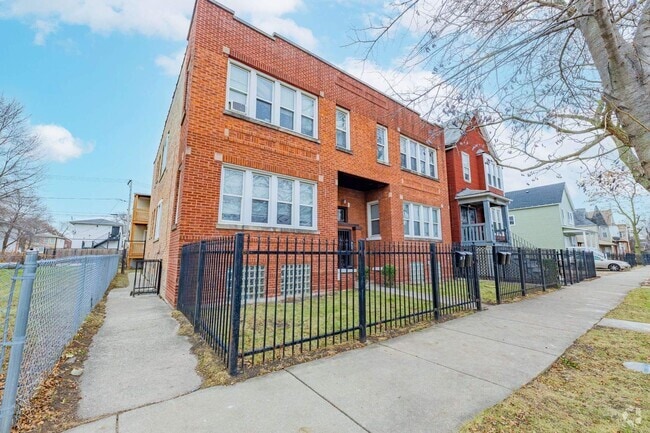 Building Photo - 6211 S Loomis Blvd Rental