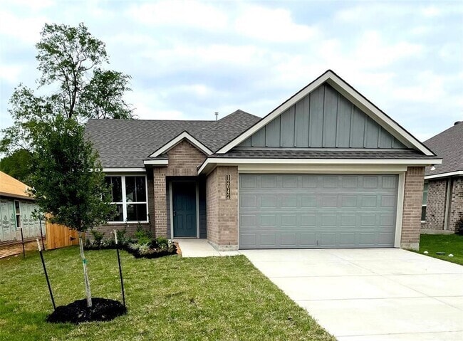 Building Photo - 12042 Summertime Dr Rental