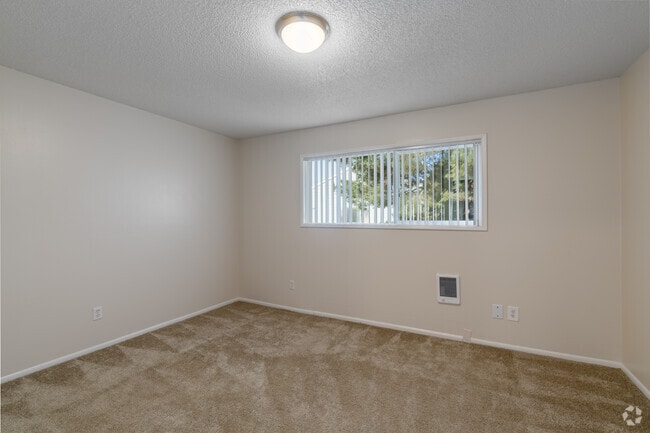2BR, 2BA - 983SF - Second Bedroom