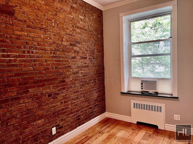 Building Photo - E 16TH ST. Rental