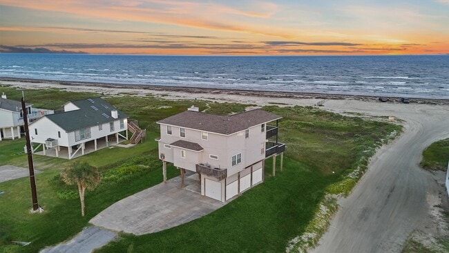 Building Photo - 23401 Termini-San Luis Pass Rd Rental