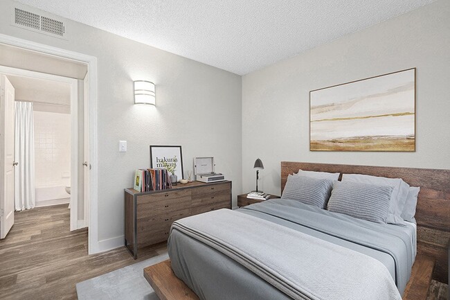 The Peaks on 4th Apartments