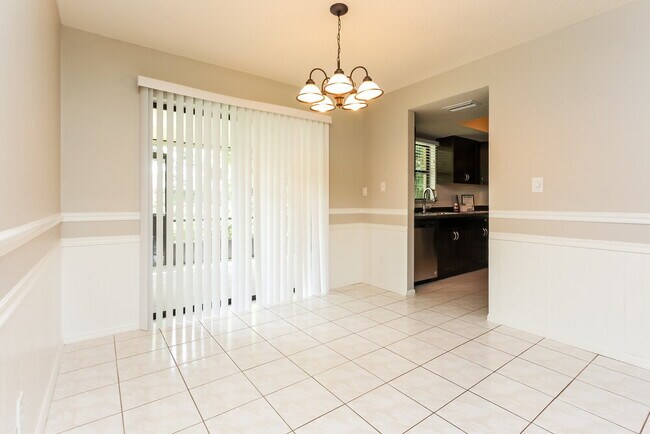 Photo - 1138 SE 13th St