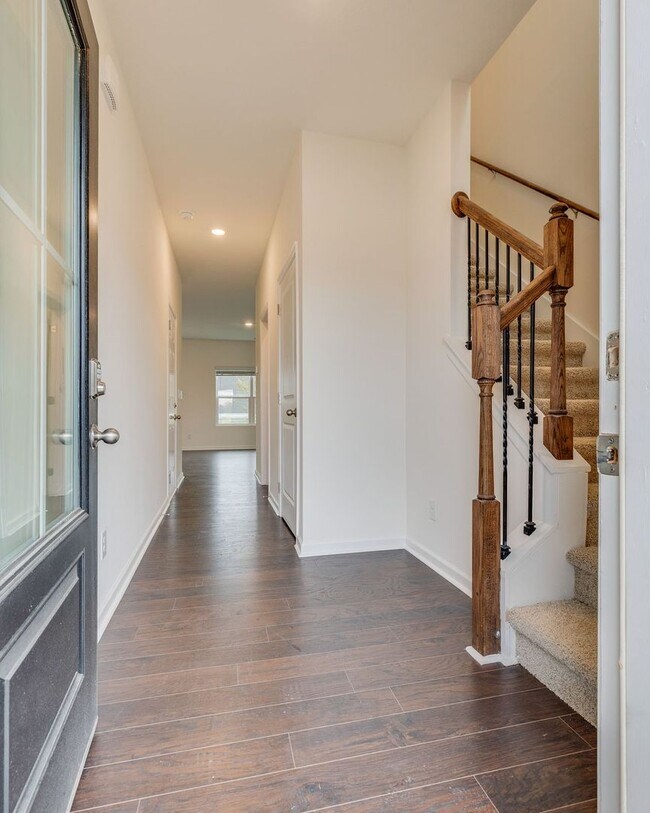 Photo - New 3BR Townhome in Saylor’s Place – Modern Finishes & Prime Jonesborough Location