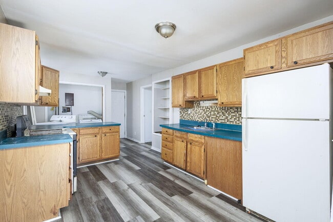 Photo - 621 E Meyers Ave