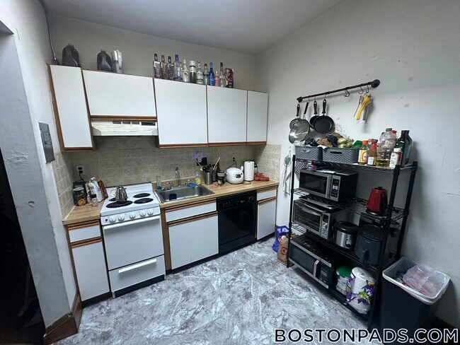 17 Aberdeen St Unit 6