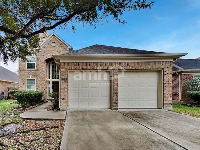 Building Photo - 2718 Lakecrest Way Dr