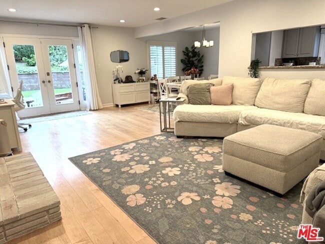 Photo - 912 McCarthy Ct