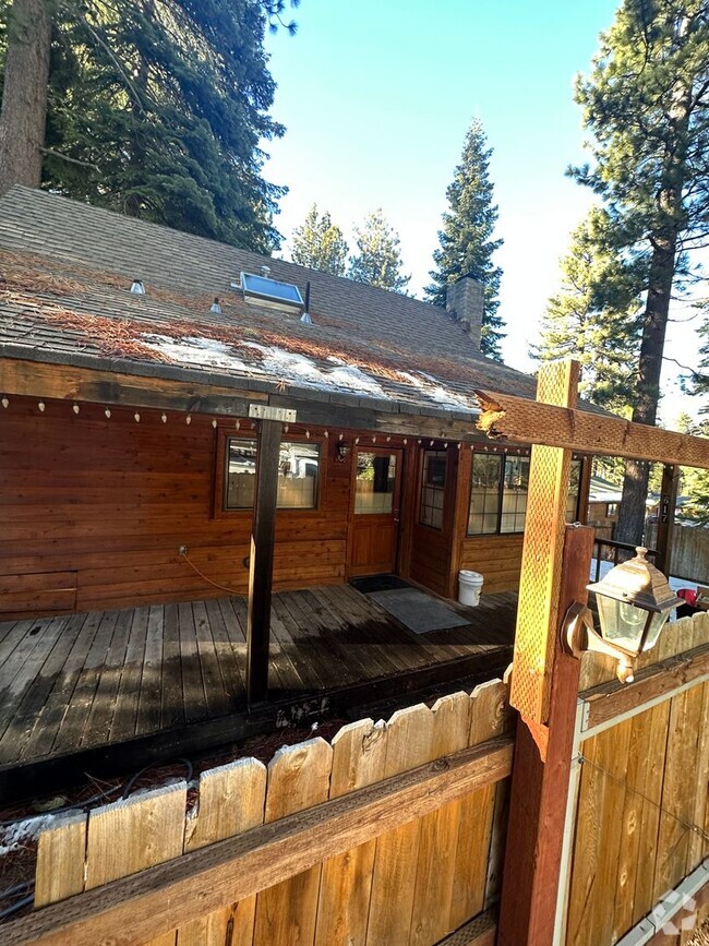 Building Photo - Sweet and Cozy 2Bd 2Ba Cabin. Pet friendly... Rental