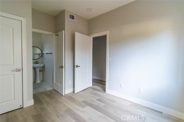 Photo - 5130 Riverton Ave