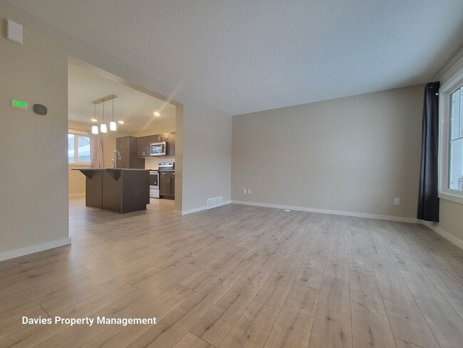 Photo - 315-342 42 Ave NW