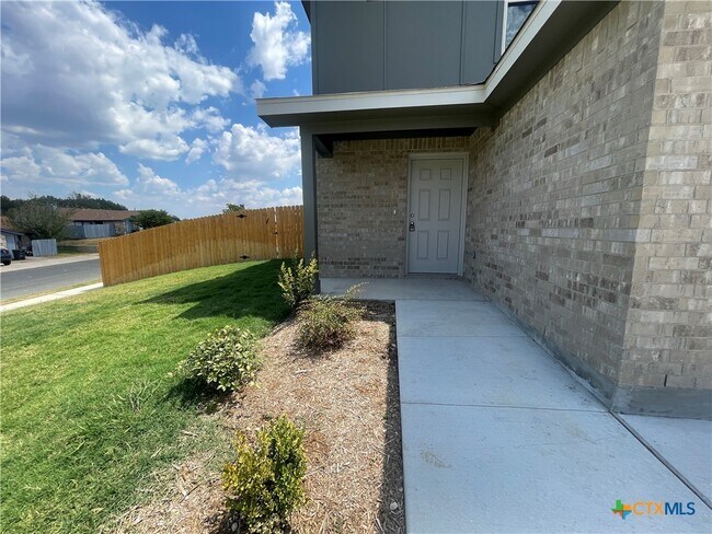 302 Agua Chiquita Ct