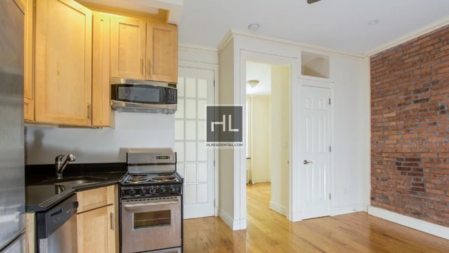 Photo - Mott Street Unit 17