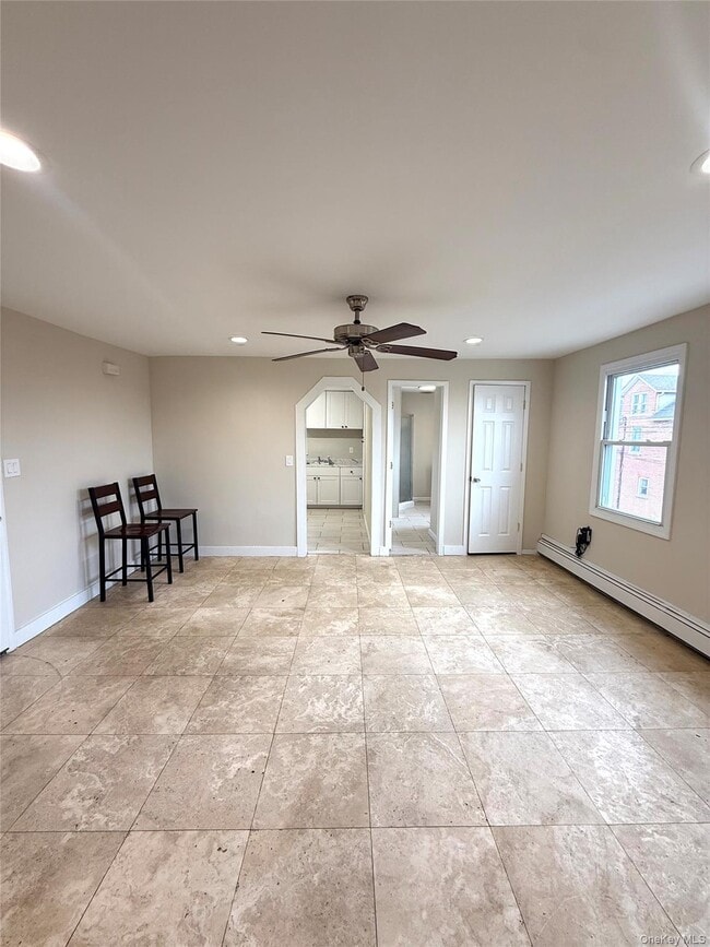 Building Photo - 202 N Wellwood Ave Unit 3