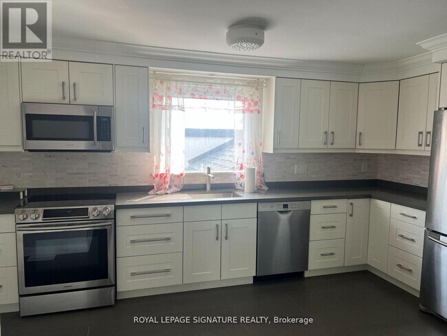 Photo - 158 Church St