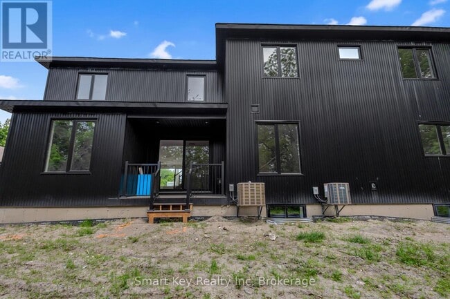 Photo - 125 Brae Cres