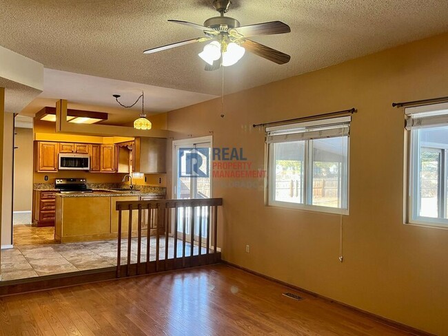 Photo - 4730 Cove Ct