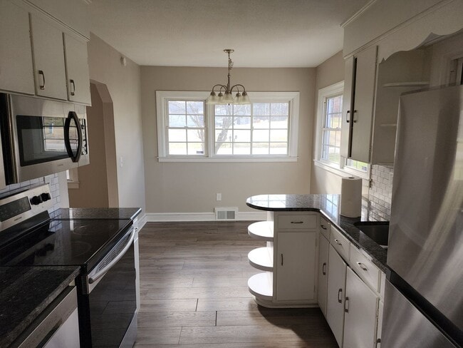 Photo - 3 bed 2 bath Rental