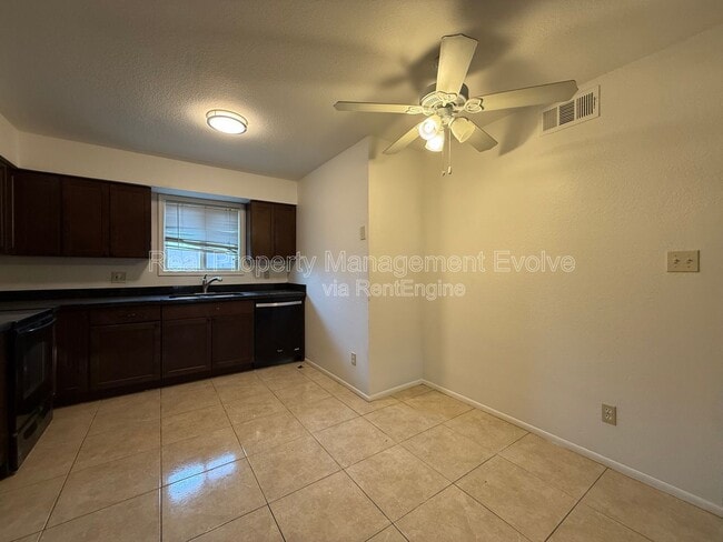 Photo - 465 W Ivyglen St Unit 119