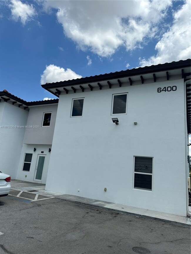 Building Photo - 6400 SW 139th Avenue Rd Rental