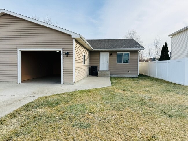 Photo - 523 Yellowstone Ave Unit 523