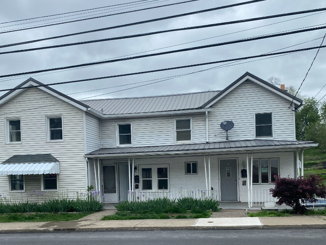 Photo - 192 Parsonage St Townhome