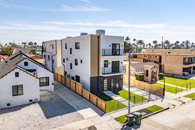 Photo - 2424 S West View St Unit 2426 S. West View St.