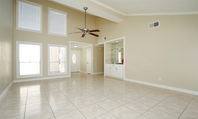 Photo - 6940 Foxmont Ln