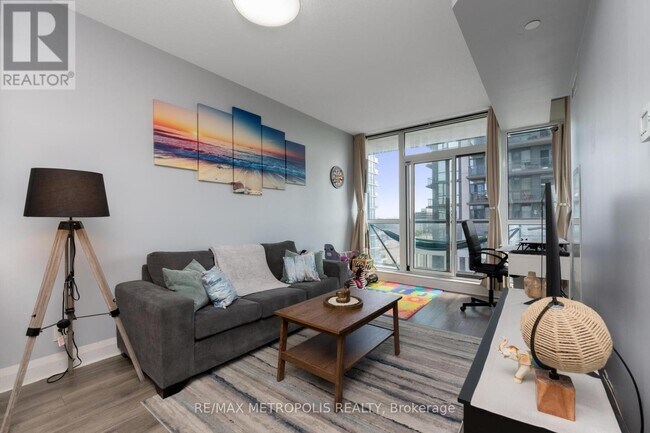 Photo - 15 Zorra St Unit 503