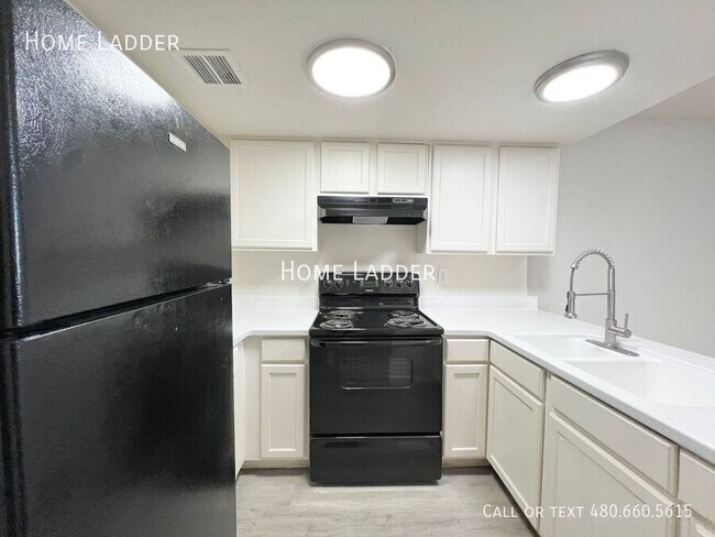 Photo - 4959 S Park Ave Unidad 103