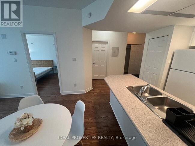 Photo - 134 York St Unité 207